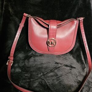 NWT Michael Kors Gabby Small Hobo Crossbody Bag